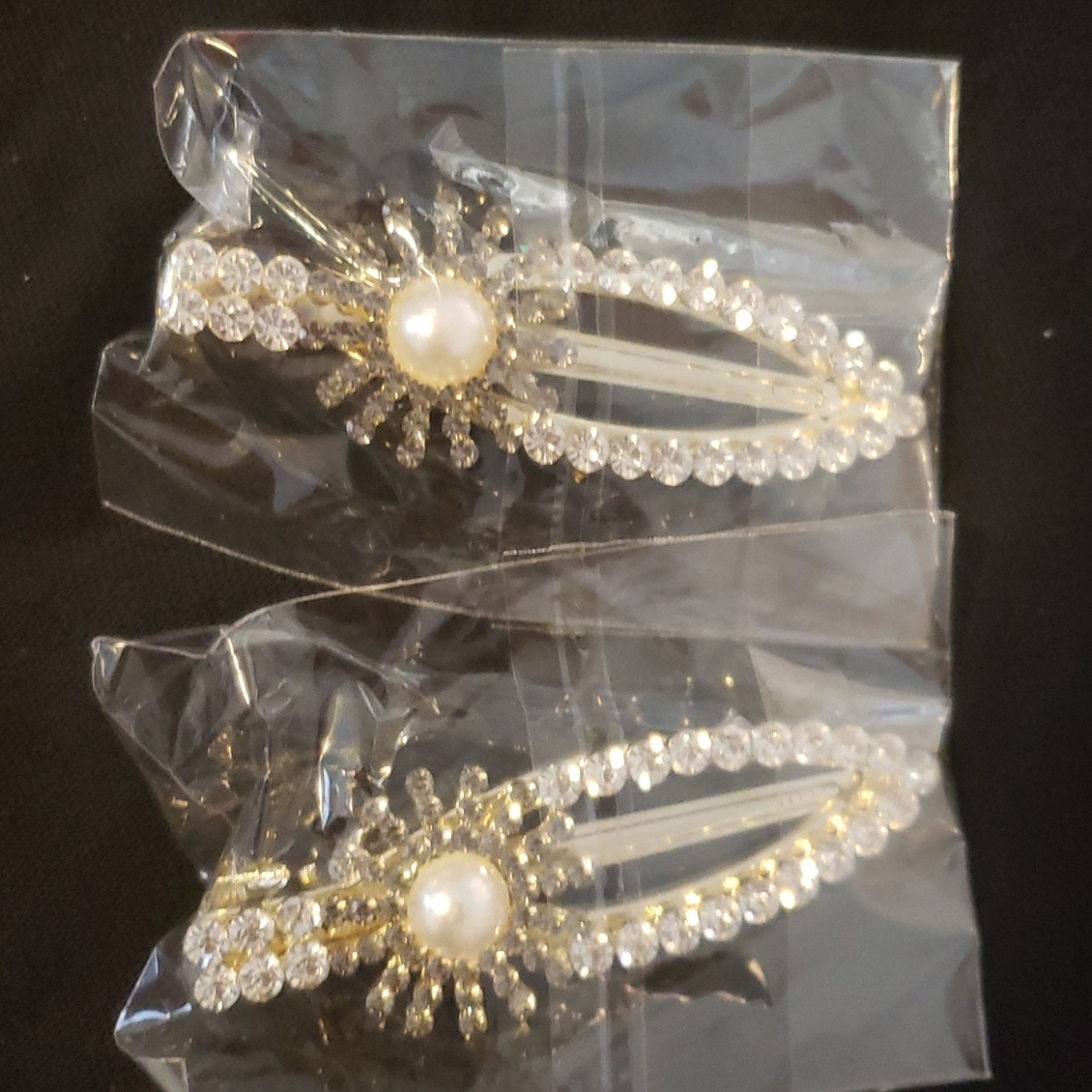 Hair clips
